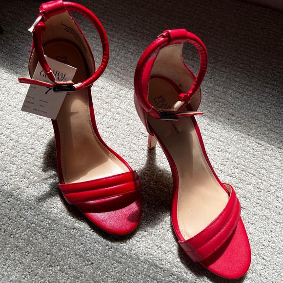 PRABUL GURANG for Target - Picture 2 of 5